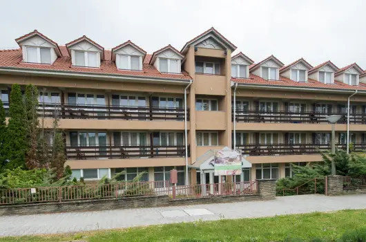 Hotel Forr�s Zalakaros - M�rcius 15.