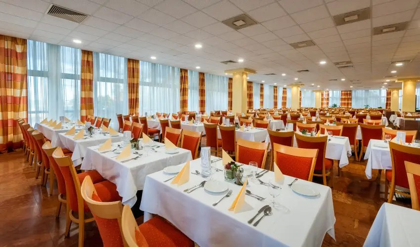 Hunguest Hotel Freya Zalakaros - M�rcius 15. (min. 3 �j)