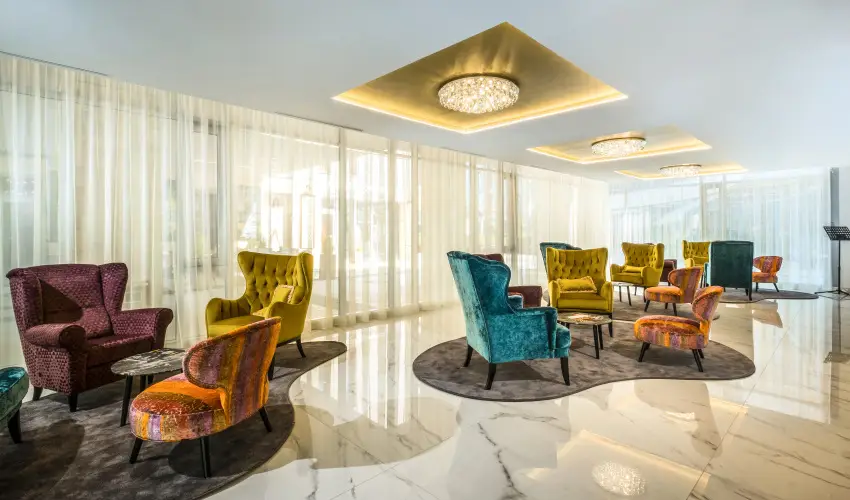 Hotel Golden Lake Resort Balatonf�red - M�rcius 15. 