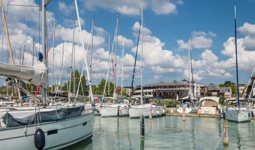 Hotel Golden Lake Resort Balatonf�red - M�rcius 15. 