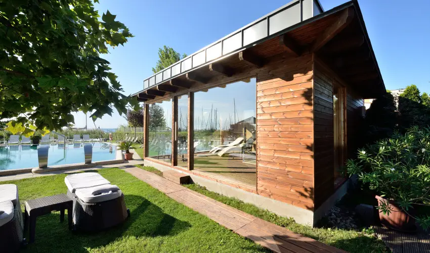 Hotel Golden Lake Resort Balatonf�red - M�rcius 15. 