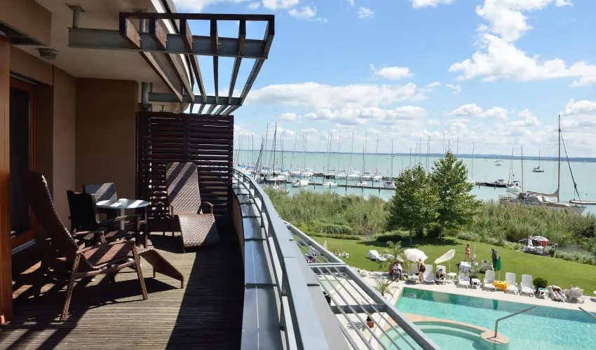 Hotel Golden Lake Resort Balatonf�red - M�rcius 15. 