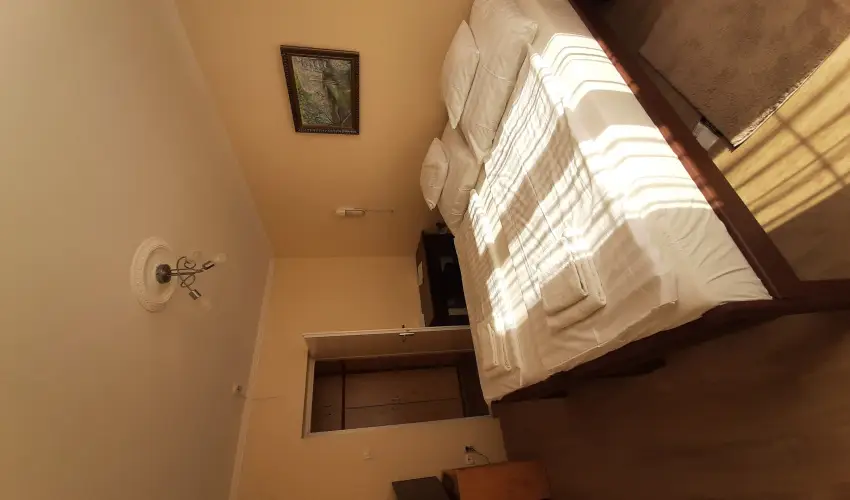 Hajnal Hotel Mez�k�vesd - M�rcius 15.