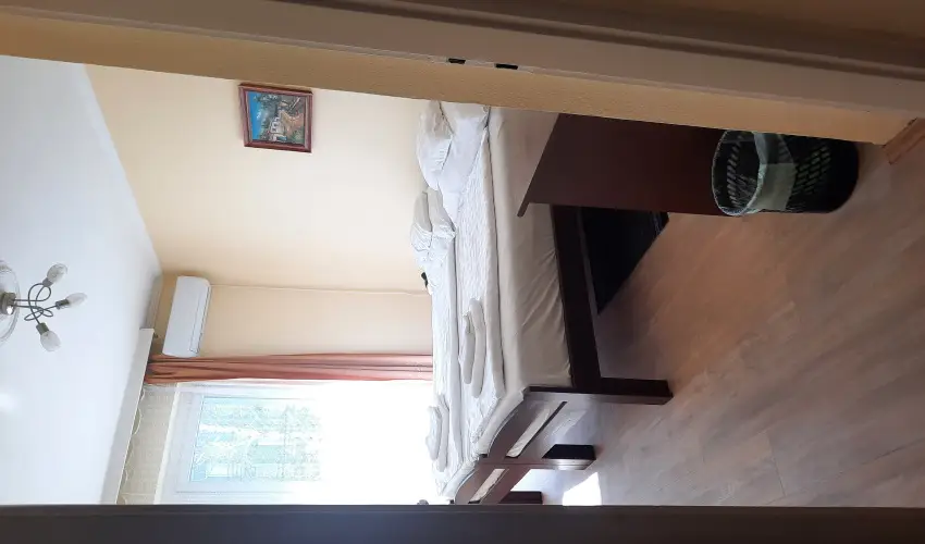 Hajnal Hotel Mez�k�vesd - M�rcius 15.