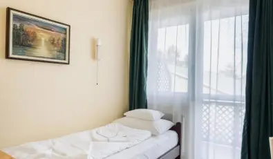 Hajnal Hotel Mez�k�vesd