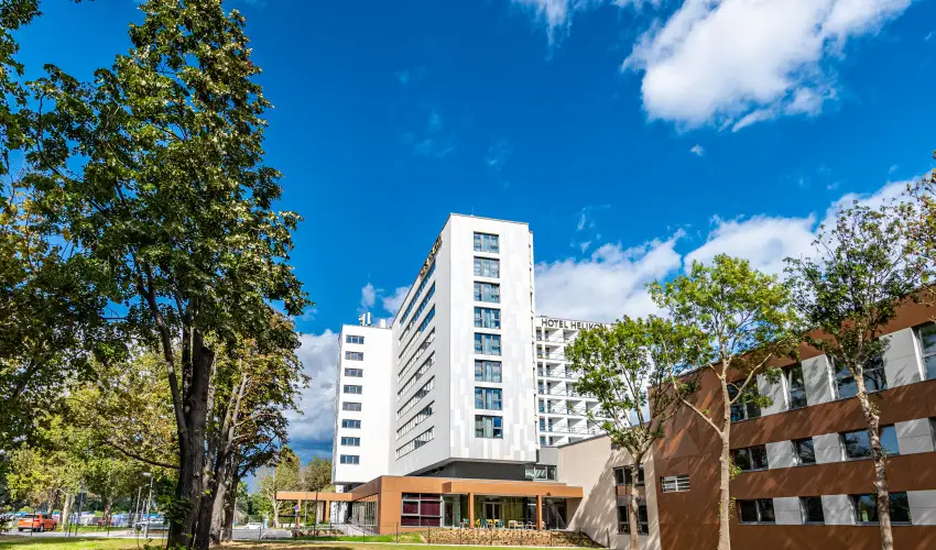 Hotel Helikon Keszthely - M�rcius 15.  (min. 2 �j)