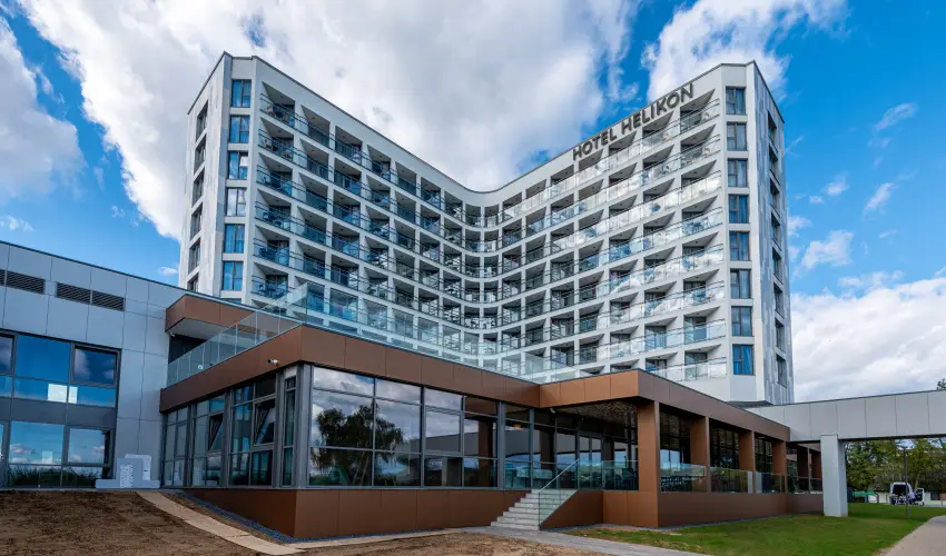 Hotel Helikon Keszthely - M�rcius 15.  (min. 2 �j)