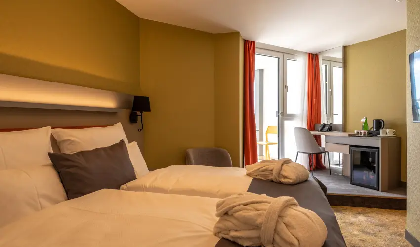 Hotel Helikon Keszthely - M�rcius 15.  (min. 2 �j)