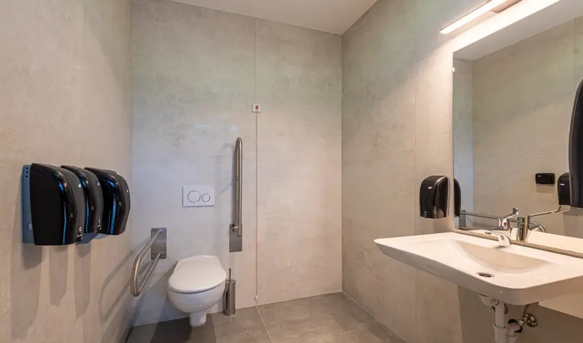 Hotel Helikon Keszthely - M�rcius 15.  (min. 2 �j)