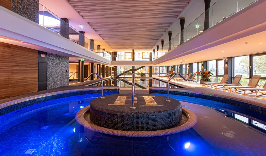 Hotel Helikon Keszthely - M�rcius 15.  (min. 2 �j)