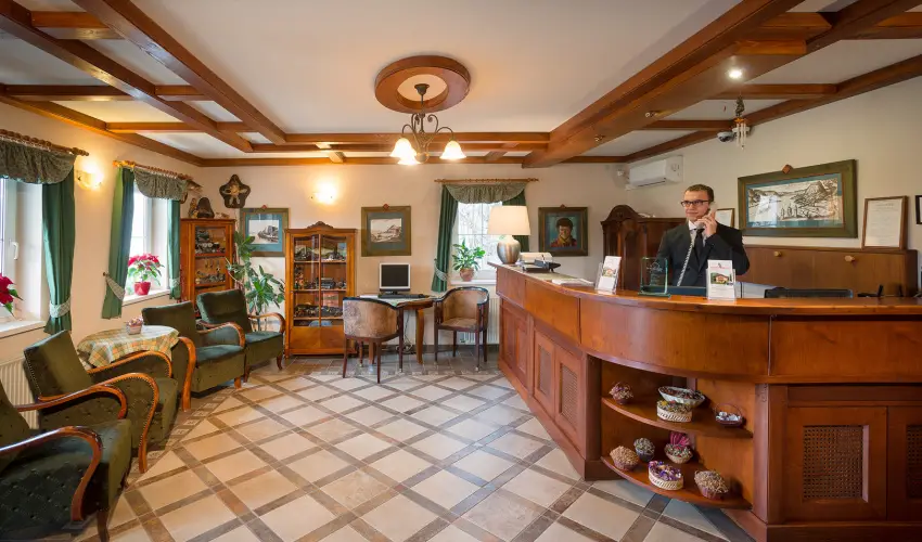 Hotel Honti Wellness �s Konferencia Sz�lloda Visegr�d - M�rcius 15. 