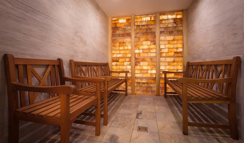 Hotel Honti Wellness �s Konferencia Sz�lloda Visegr�d - M�rcius 15. 