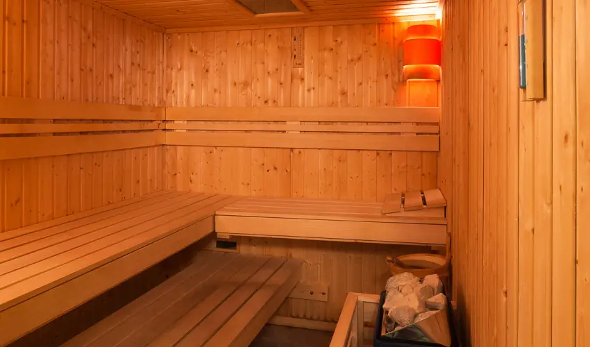 Hotel Honti Wellness �s Konferencia Sz�lloda Visegr�d - M�rcius 15. 