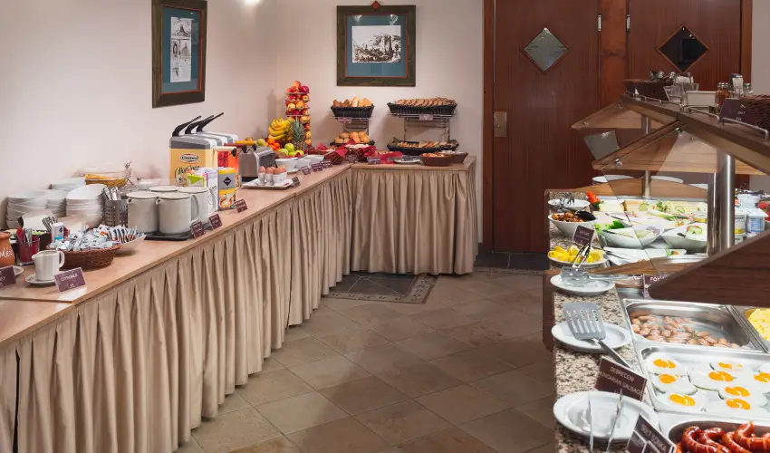 Hotel Honti Wellness �s Konferencia Sz�lloda Visegr�d - M�rcius 15. 