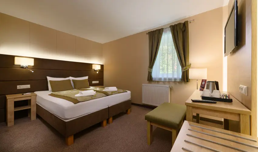 Hotel Honti Wellness �s Konferencia Sz�lloda Visegr�d - M�rcius 15. 