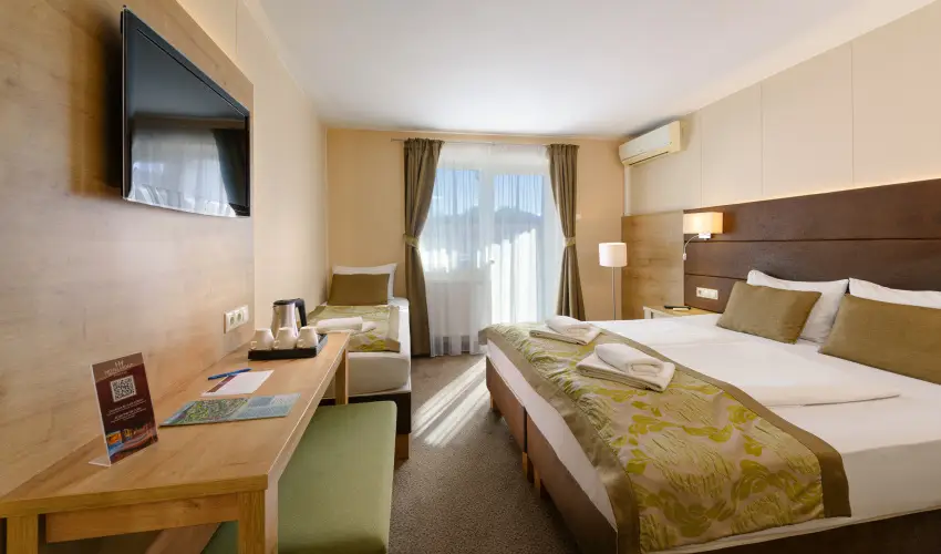 Hotel Honti Wellness �s Konferencia Sz�lloda Visegr�d - M�rcius 15. 