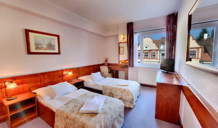Hotel �rottk� K�szeg - M�rcius 15. (min. 2 �j)