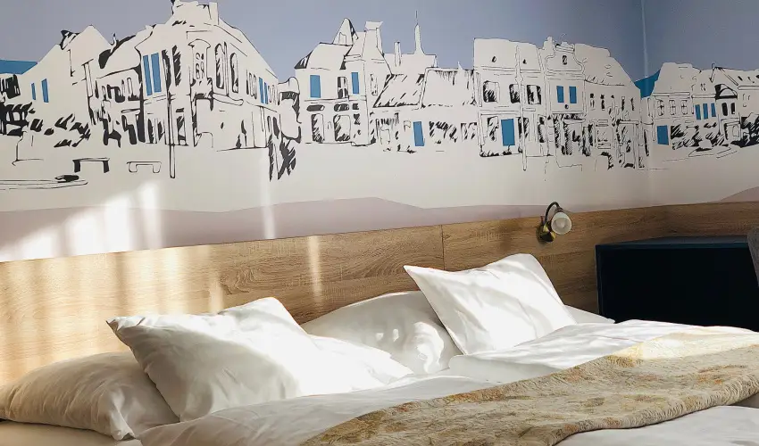 Hotel �rottk� K�szeg - M�rcius 15. (min. 2 �j)