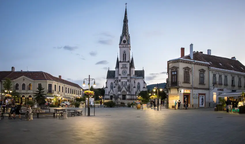 Hotel �rottk� K�szeg - M�rcius 15. (min. 2 �j)