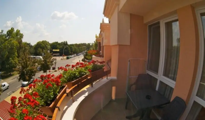 Hotel J�rja Hajd�szoboszl� - M�rcius 15.