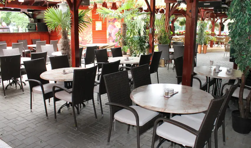 Hotel J�rja Hajd�szoboszl� - M�rcius 15.