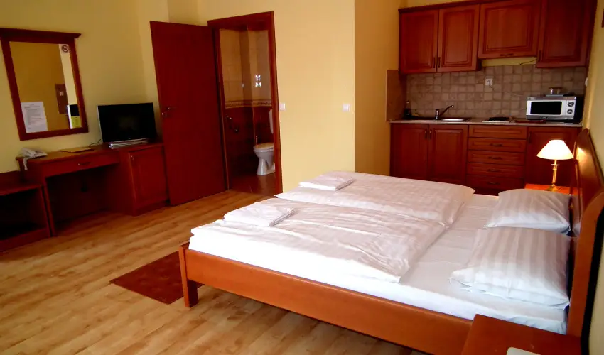 Hotel J�rja Hajd�szoboszl� - M�rcius 15.