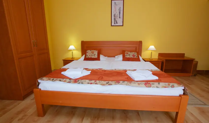 Hotel J�rja Hajd�szoboszl� - M�rcius 15.