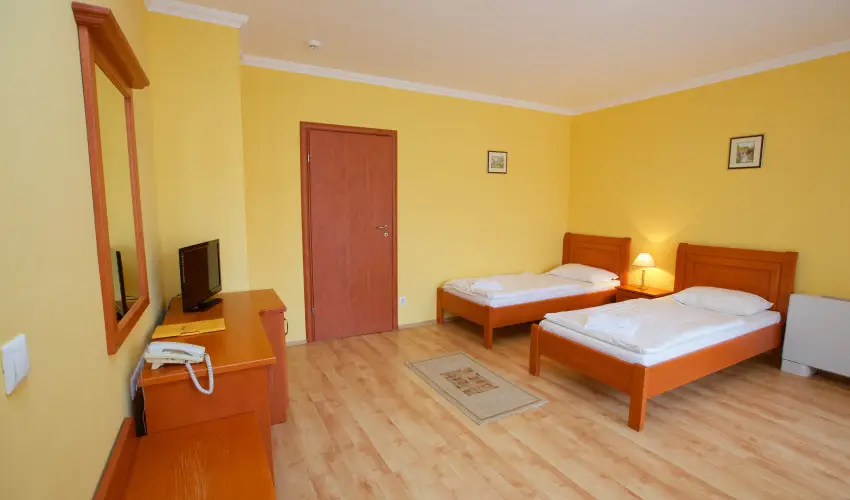 Hotel J�rja Hajd�szoboszl� - M�rcius 15.