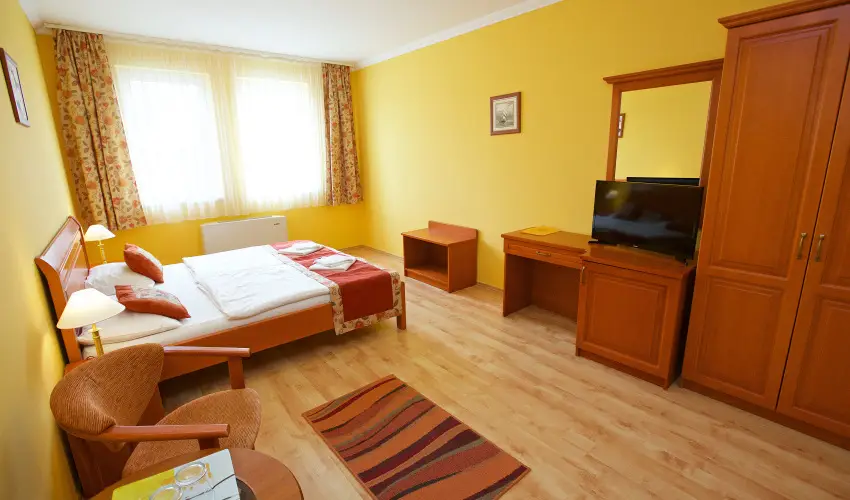 Hotel J�rja Hajd�szoboszl� - M�rcius 15.