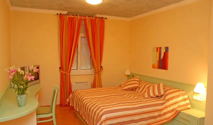 Hotel Kalma H�v�z - M�rcius 15. - teljes el�refizet�ssel
