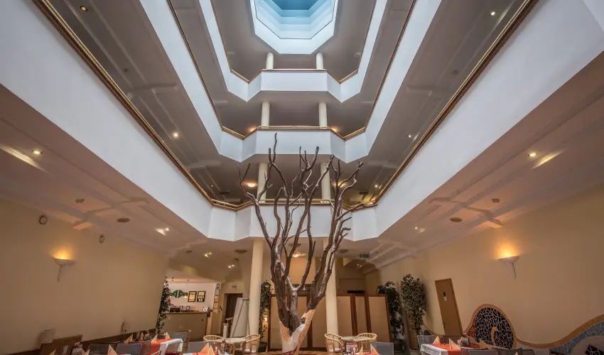 Hotel Kalma H�v�z - M�rcius 15. - teljes el�refizet�ssel