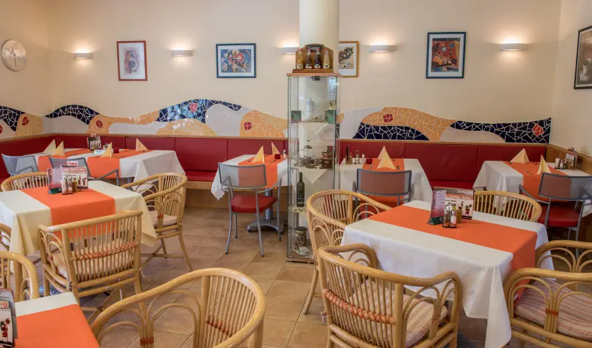 Hotel Kalma H�v�z - M�rcius 15. - teljes el�refizet�ssel