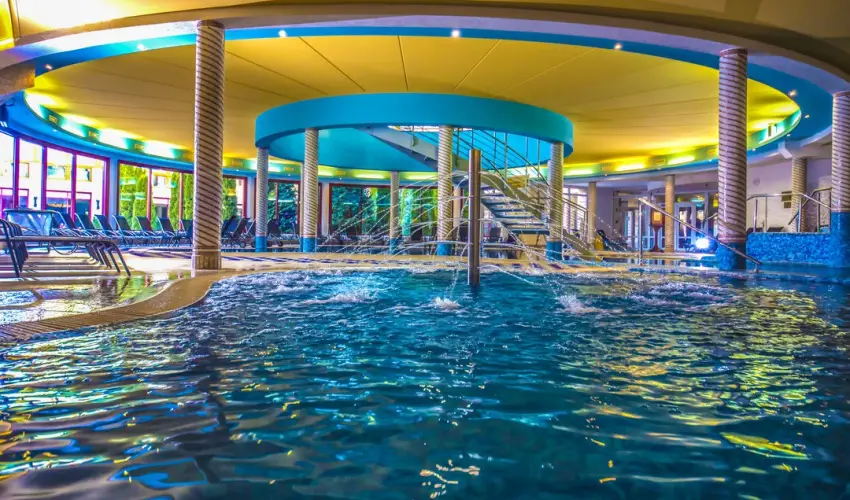Hotel Kapit�ny Superior Wellness S�meg - M�rciusi ifjak (min. 3 �j)