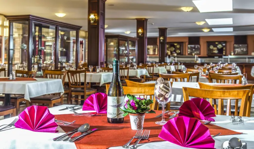 Hotel Kapit�ny Superior Wellness S�meg - M�rciusi ifjak (min. 3 �j)