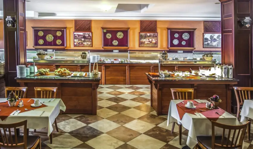 Hotel Kapit�ny Superior Wellness S�meg - M�rciusi ifjak (min. 3 �j)