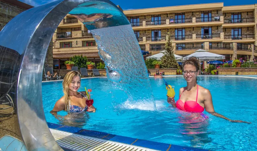 Hotel Kapit�ny Superior Wellness S�meg - M�rciusi ifjak (min. 3 �j)