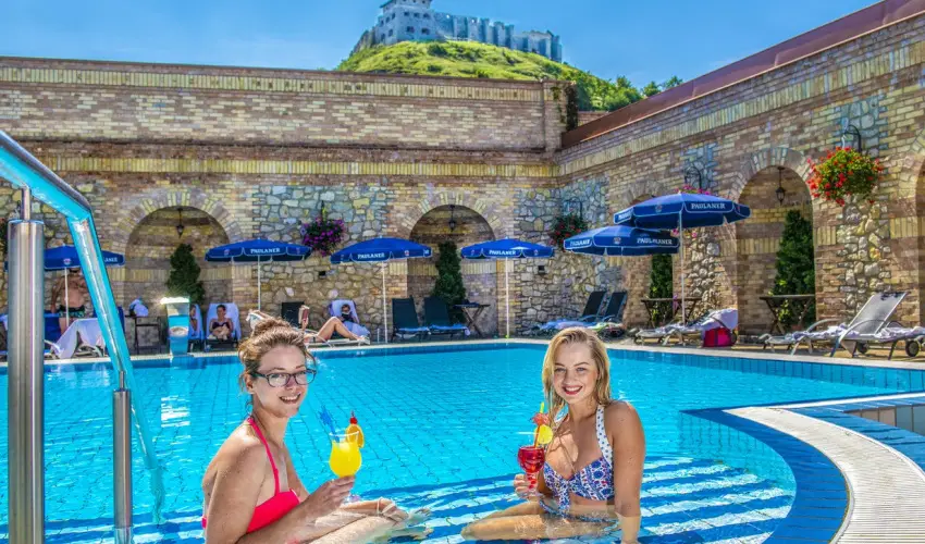 Hotel Kapit�ny Superior Wellness S�meg - M�rciusi ifjak (min. 3 �j)