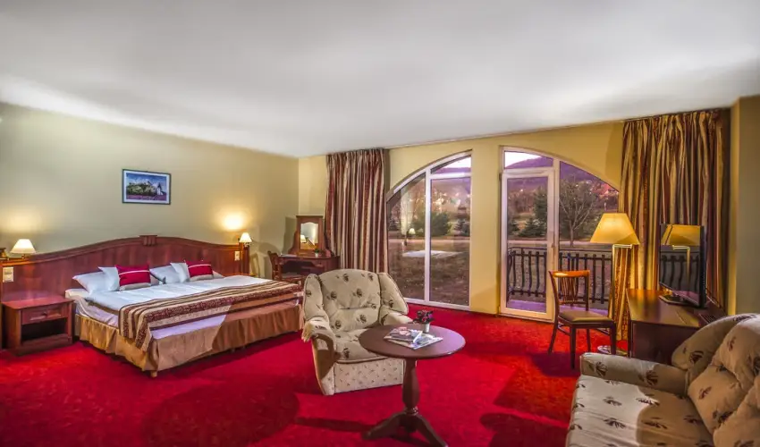 Hotel Kapit�ny Superior Wellness S�meg - M�rciusi ifjak (min. 3 �j)