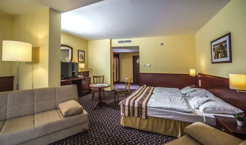 Hotel Kapit�ny Superior Wellness S�meg - M�rciusi ifjak (min. 3 �j)