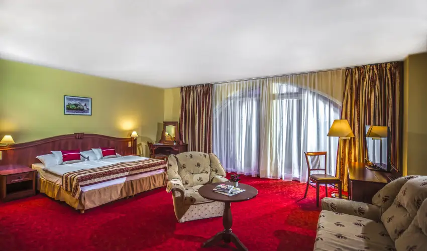 Hotel Kapit�ny Superior Wellness S�meg - M�rciusi ifjak (min. 3 �j)