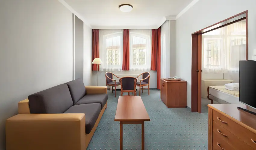 Hotel Karos Spa Zalakaros - M�rcius 15.  (min. 2 �j)