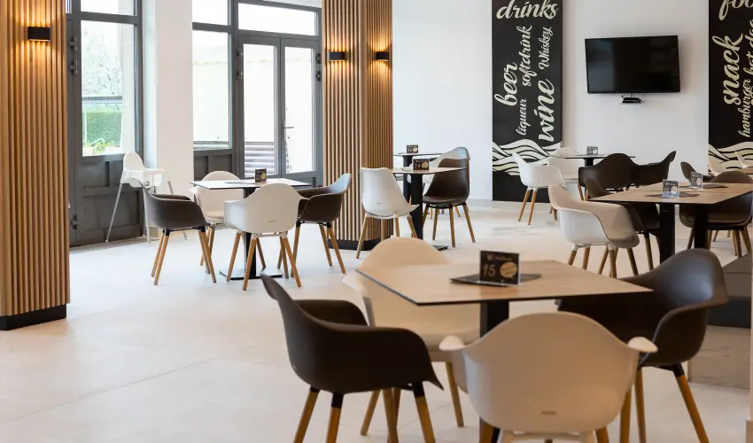 Hotel Karos Spa Zalakaros - M�rcius 15.  (min. 2 �j)