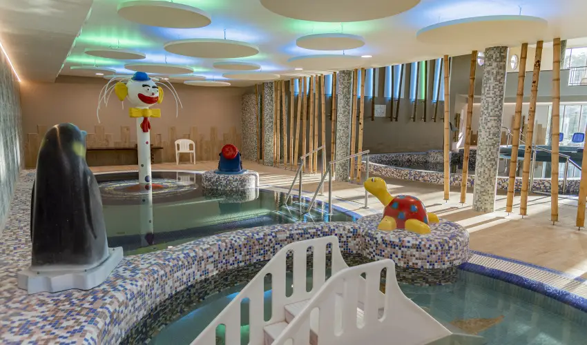 Hotel Karos Spa Zalakaros - M�rcius 15.  (min. 2 �j)