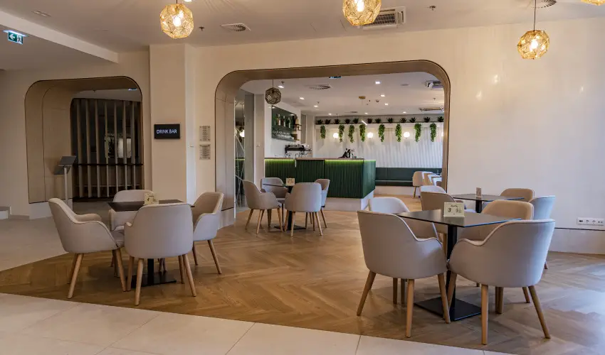 Hotel Karos Spa Zalakaros - M�rcius 15.  (min. 2 �j)