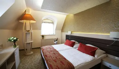 Hotel Kiss Tata