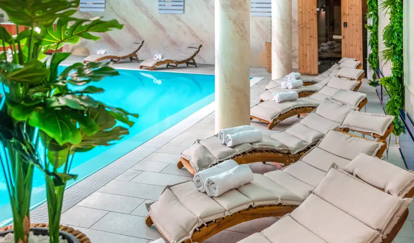 Hotel Kiss Tata - M�rcius 15.