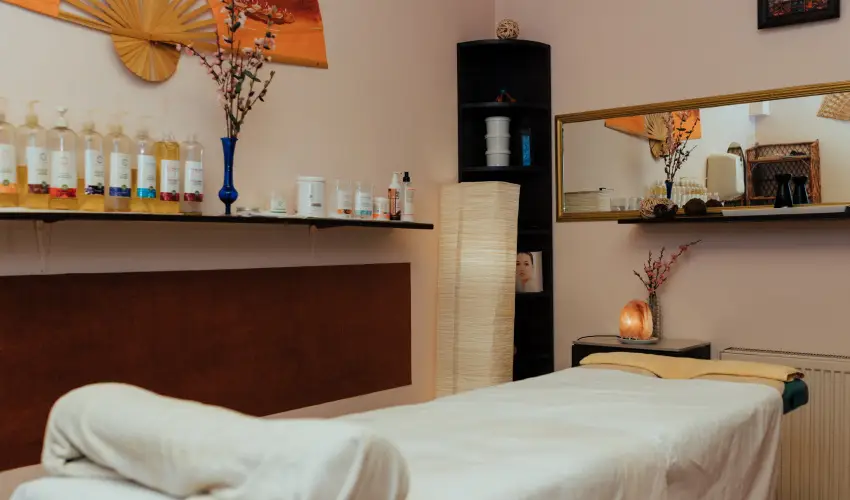 Hotel Korona Wellness, Rendezv�ny & Borhotel Eger Eger - M�rcius 15. 