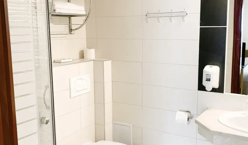 Hotel Korona Wellness, Rendezv�ny & Borhotel Eger Eger - M�rcius 15. 