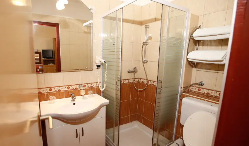 Hotel Korona Wellness, Rendezv�ny & Borhotel Eger Eger - M�rcius 15. 
