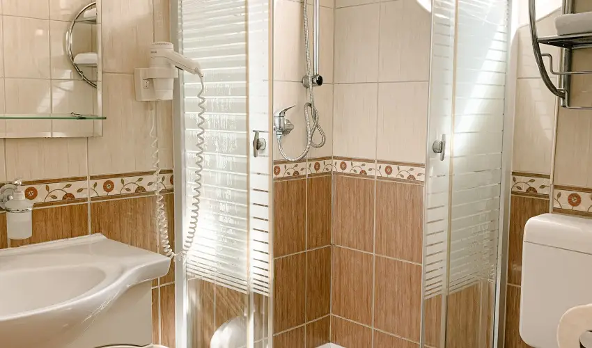 Hotel Korona Wellness, Rendezv�ny & Borhotel Eger Eger - M�rcius 15. 